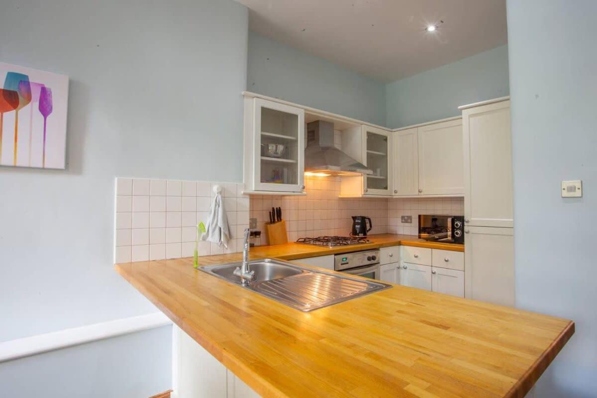 Modern, Light-Filled And Sleek West End Apartment Glasgow Ngoại thất bức ảnh